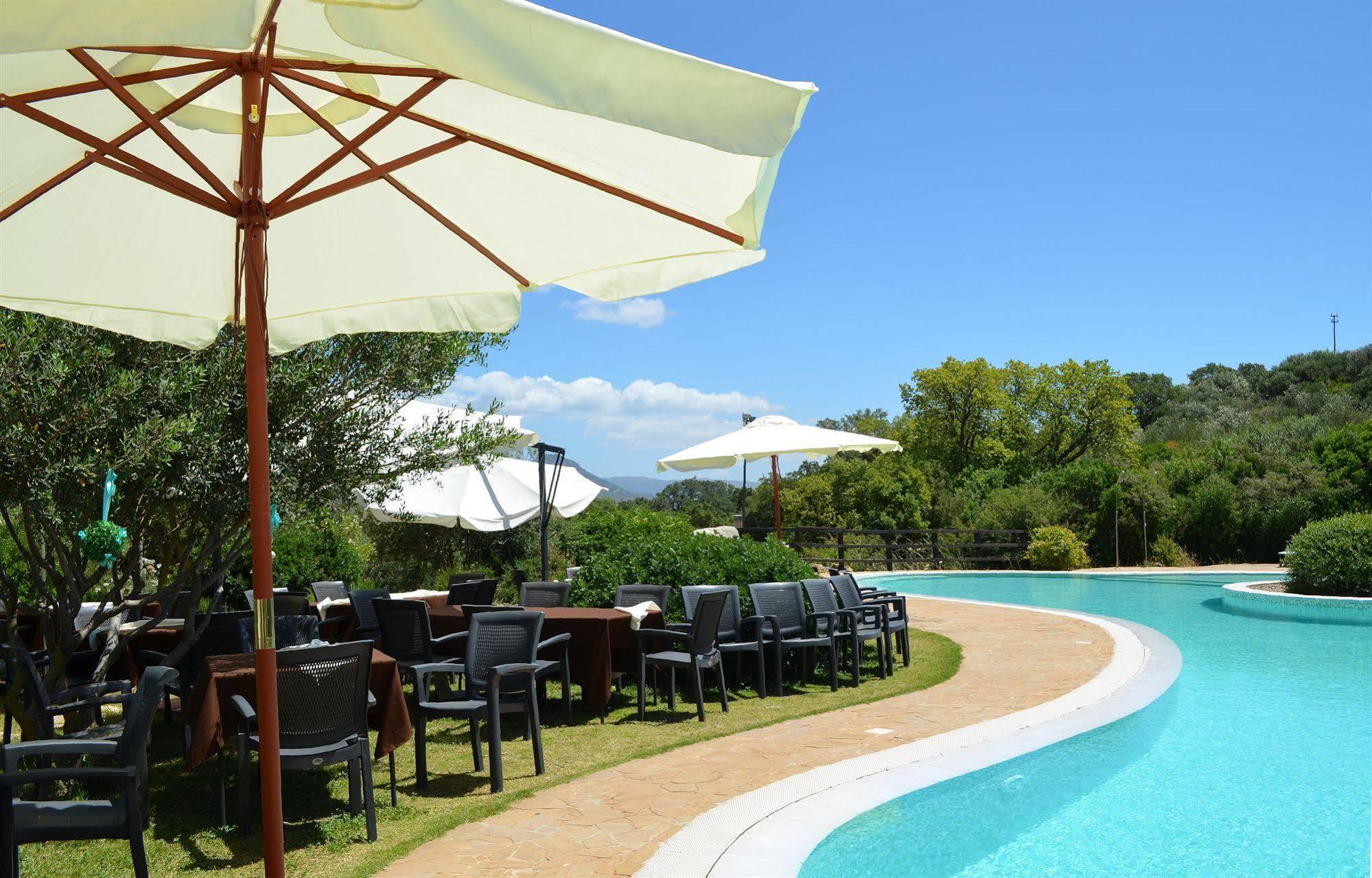 Hotel Giardino Corte Rubja イグレージアス エクステリア 写真